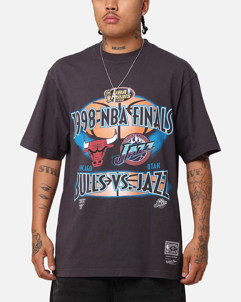 Mitchell & Ness Chicago Bulls VS. Utah Jazz 1998 Finals T-Shirt