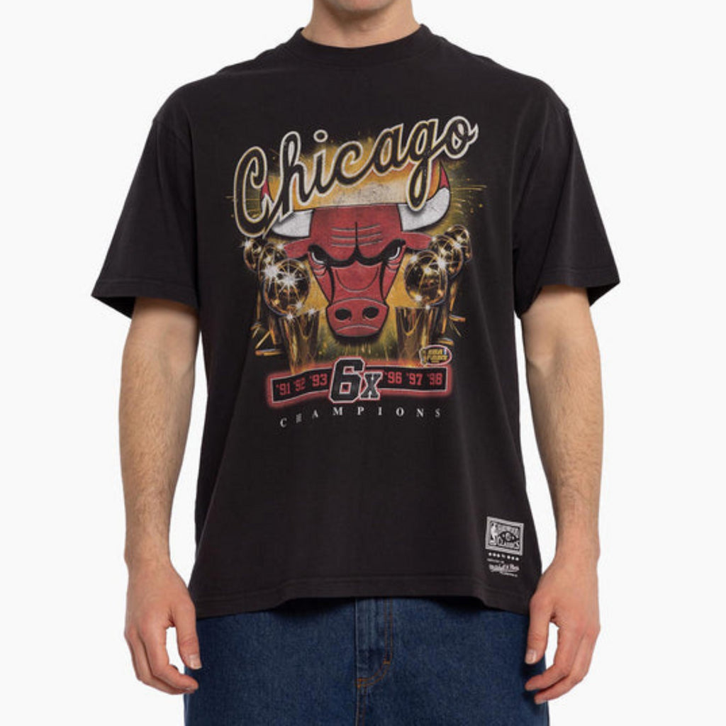 Mitchell & Ness Chicago Bulls 6X Champions Tee