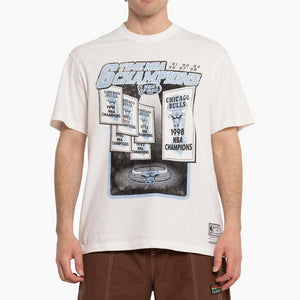 Mitchell & Ness Chicago Bulls Stadium Banner Tee