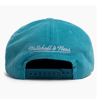 Mitchell & Ness Hornets Front Row Pinch Panel Snapback