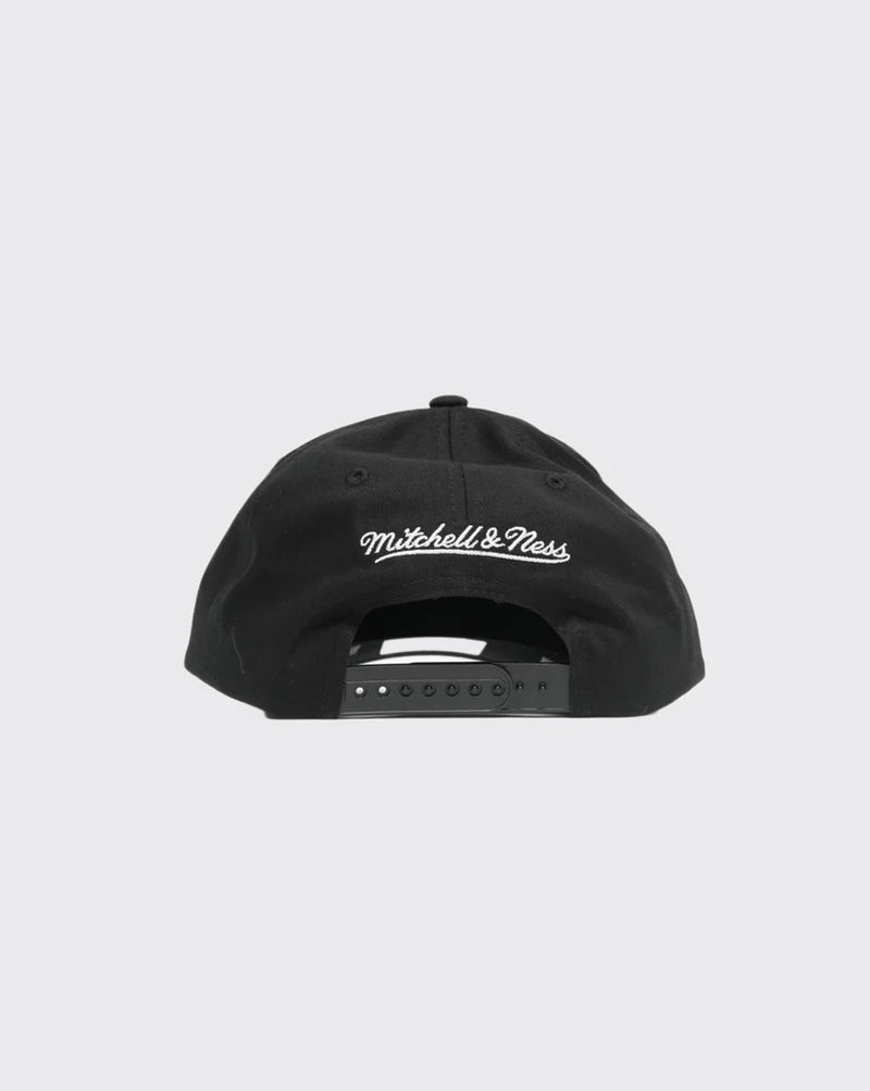 Mitchell & Ness Milwaukee Bucks Team Colour Logo MVP Snapback