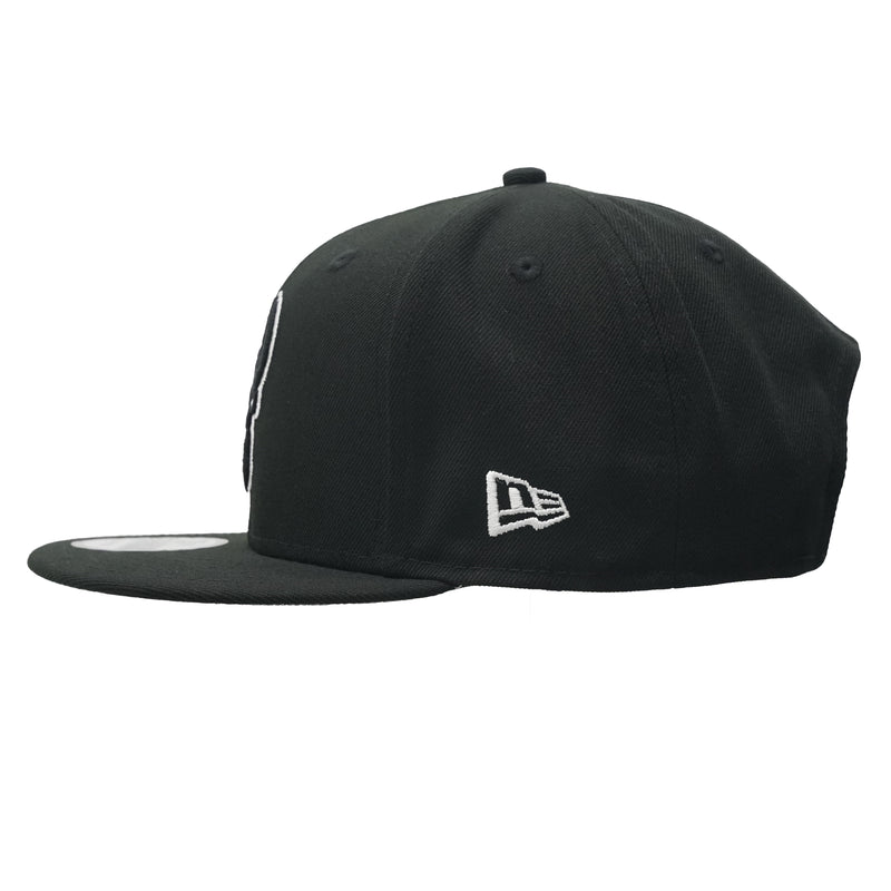 New Era NBA Black White 9FIFTY Snapback Cap - Milwaukee Bucks