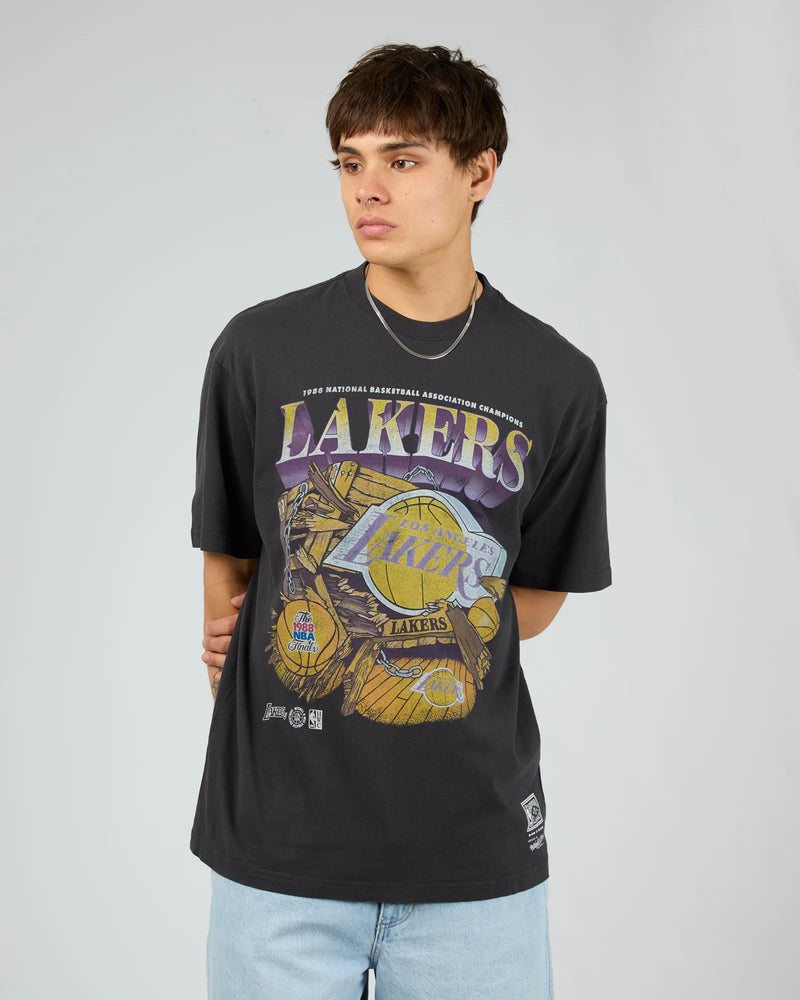 Mitchell & Ness Los Angeles Lakers Bevel Burst T-Shirt