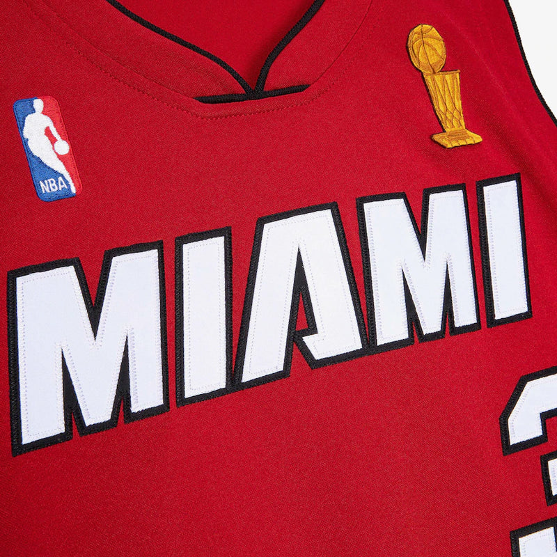 Mitchell & Ness Dwyane Wade Miami Heat 2005 NBA Finals Alternate Authentic Jersey