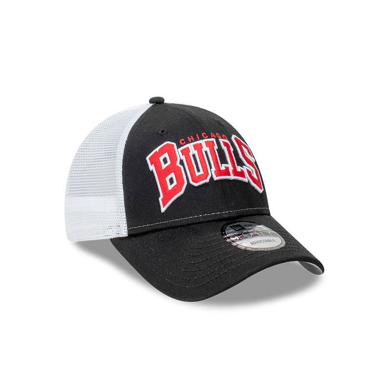 9FORTY Trucker Chicago Bulls Arch Snapback