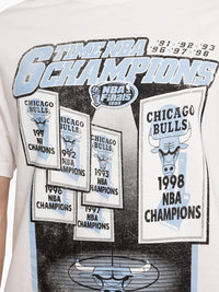 Mitchell & Ness Chicago Bulls Stadium Banner Tee