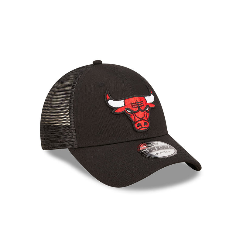 Chicago Bulls Home Field 9FORTY Adjustable Trucker Cap