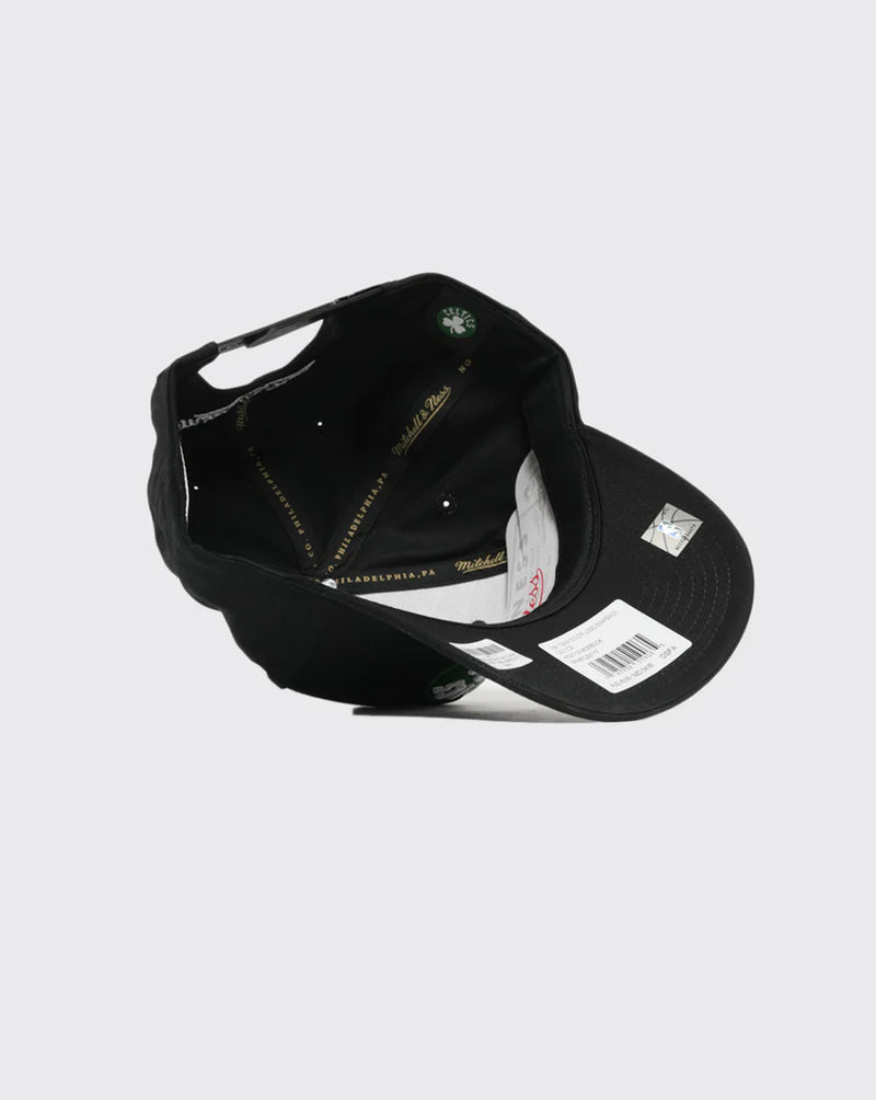 Mitchell & Ness Boston Celtics Team Colour Logo MVP Snapback