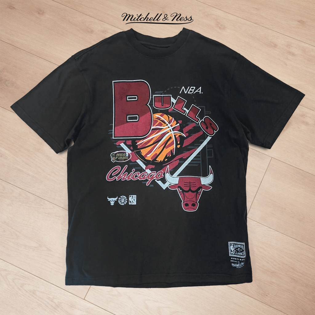 Mitchell & Ness Chicago Bulls Brush Off T-Shirt